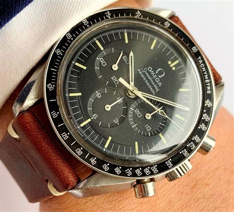 omega speedmaster vintage watch.